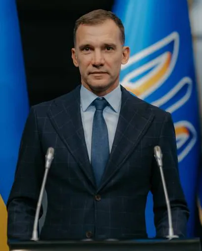 Legenda sepak bola Ukraina Andriy Shevchenko saat menjalani karier profesionalnya