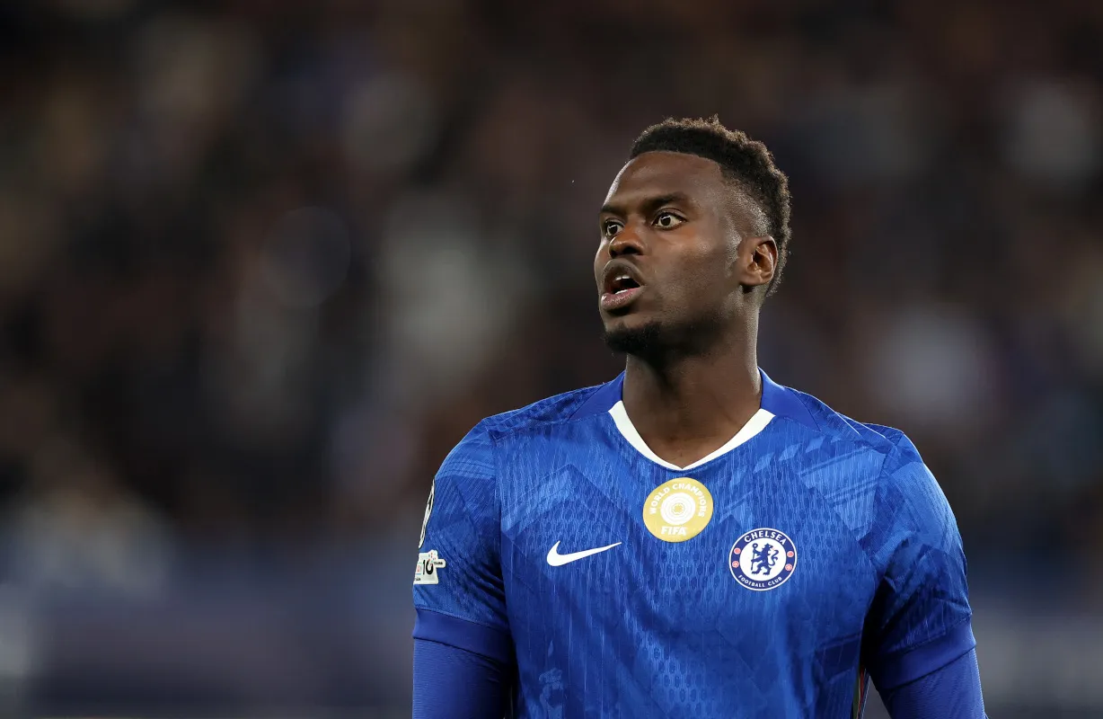 Benoit Badiashile jalani tes medis di Napoli usai Chelsea hapus klausul bonus