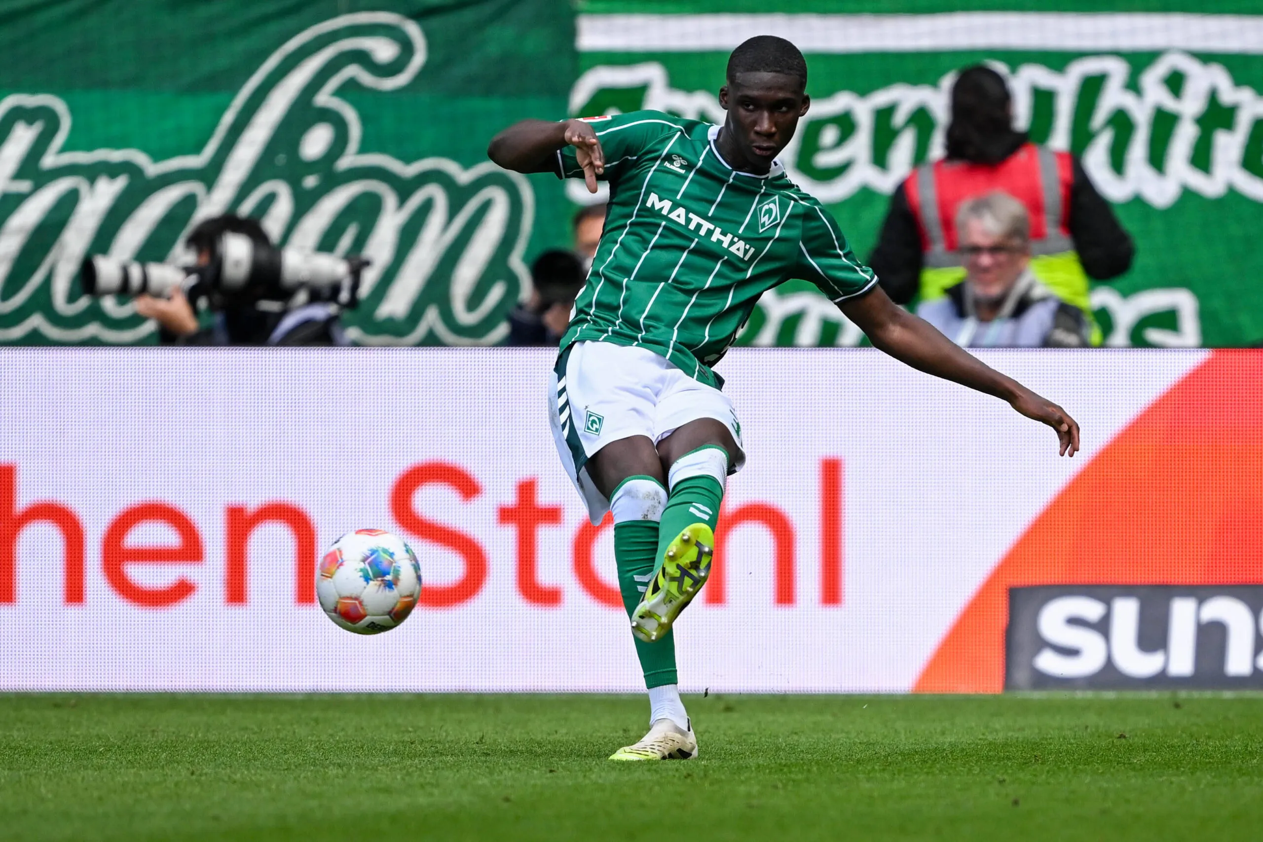 Chelsea mulai buka negosiasi transfer untuk datangkan bek muda Karim Coulibaly dari Werder Bremen