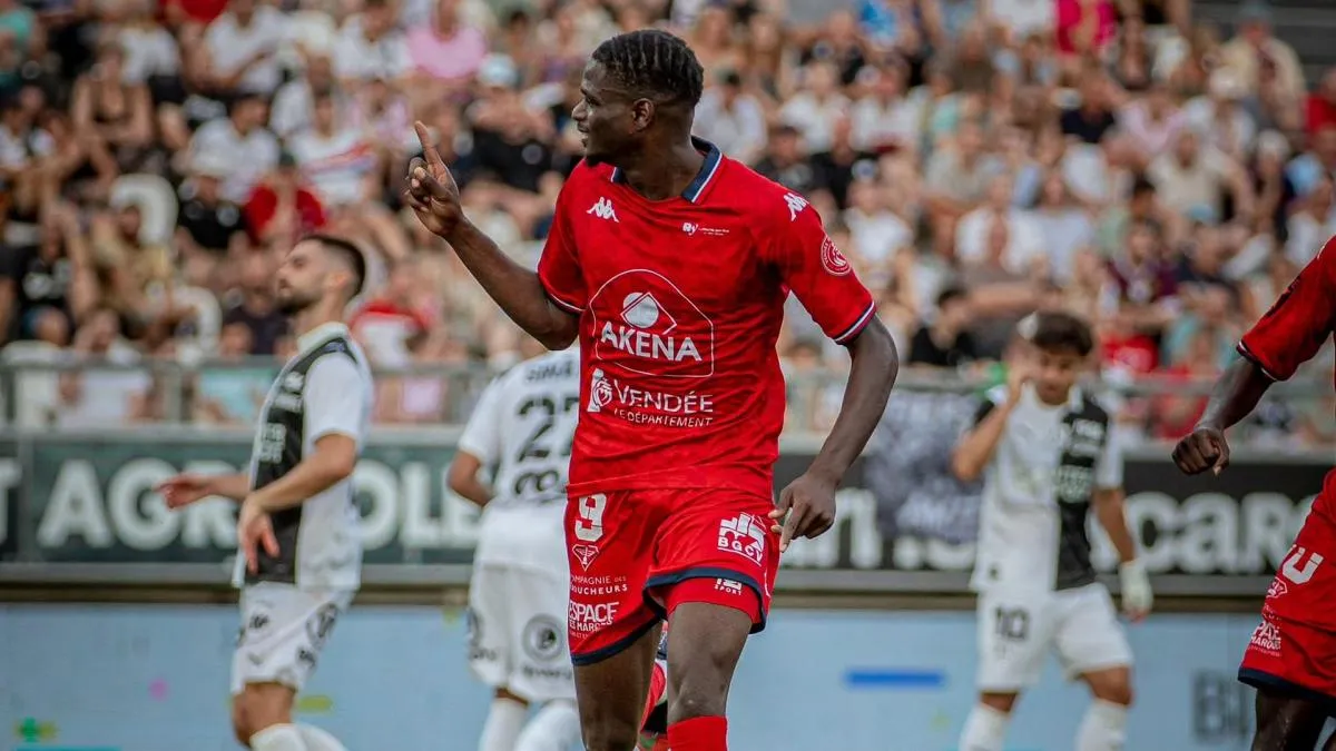 FC Nantes resmi memecat Michel Der Zakarian setelah mengawali musim Ligue 2 dengan hasil yang sangat buruk