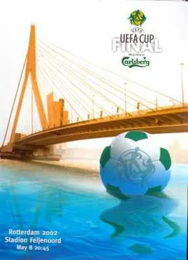 Skuad Feyenoord merayakan kemenangan di final Piala UEFA 2002 di Rotterdam