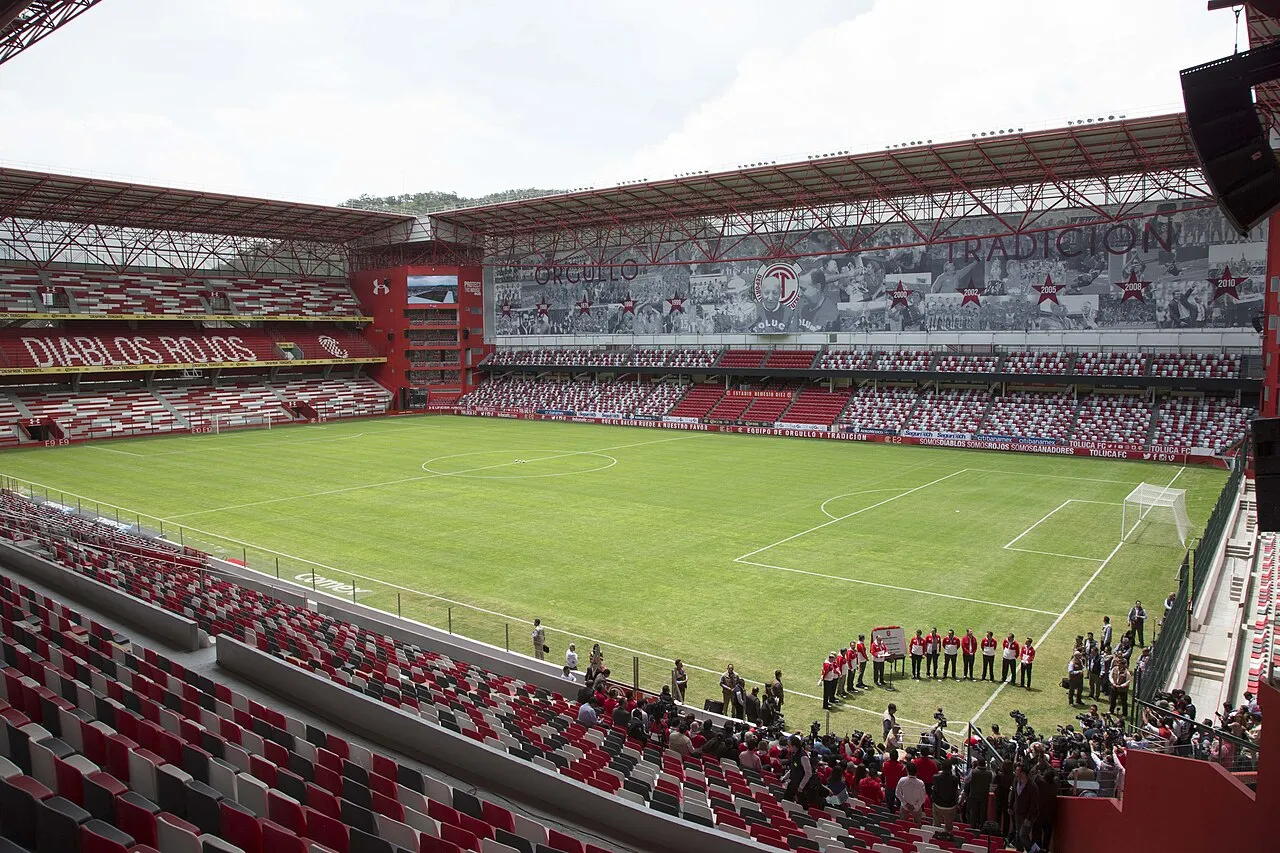 Skuad Toluca merayakan kemenangan juara CONCACAF Champions Cup 2026
