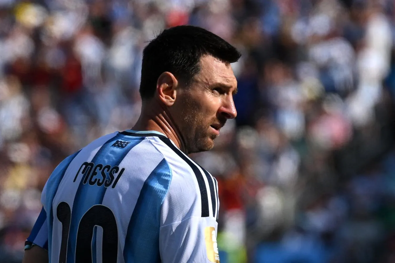 Lionel Messi mengumumkan pengunduran diri dari Timnas Argentina setelah dua dekade mengabdi