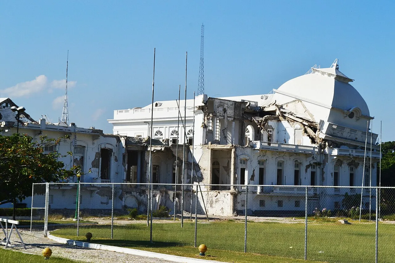Peta lokasi dan kerusakan akibat gempa bumi dahsyat di Haiti tahun 2010