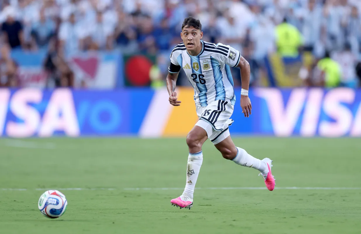 Nahuel Molina berseragam Argentina dan Atletico Madrid
