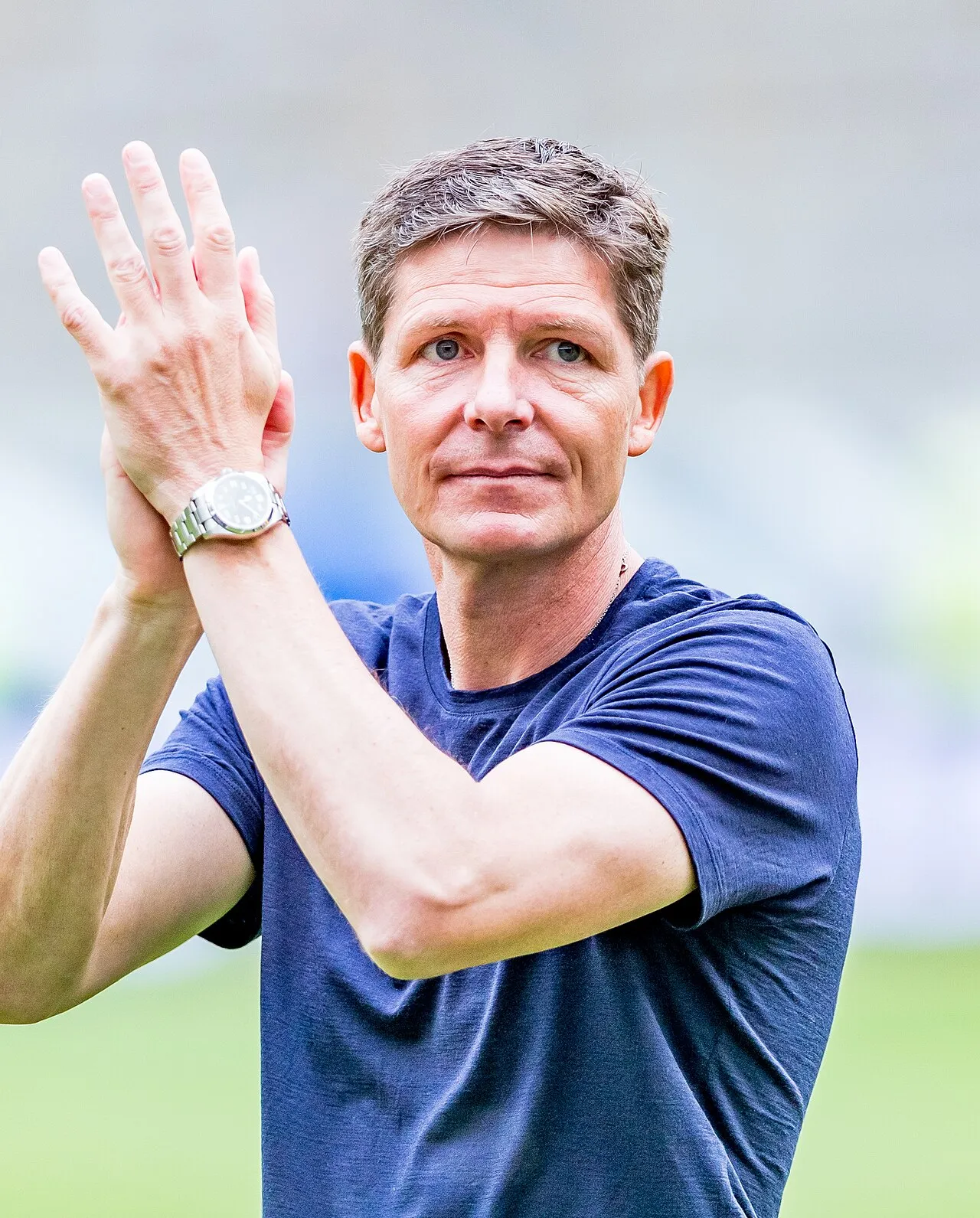 Oliver Glasner saat memimpin sesi latihan tim