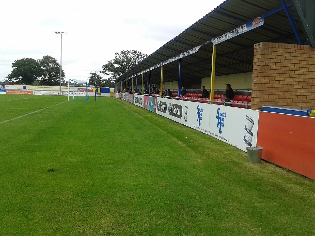 Stadion Damson Park markas klub Solihull Moors di West Midlands Inggris