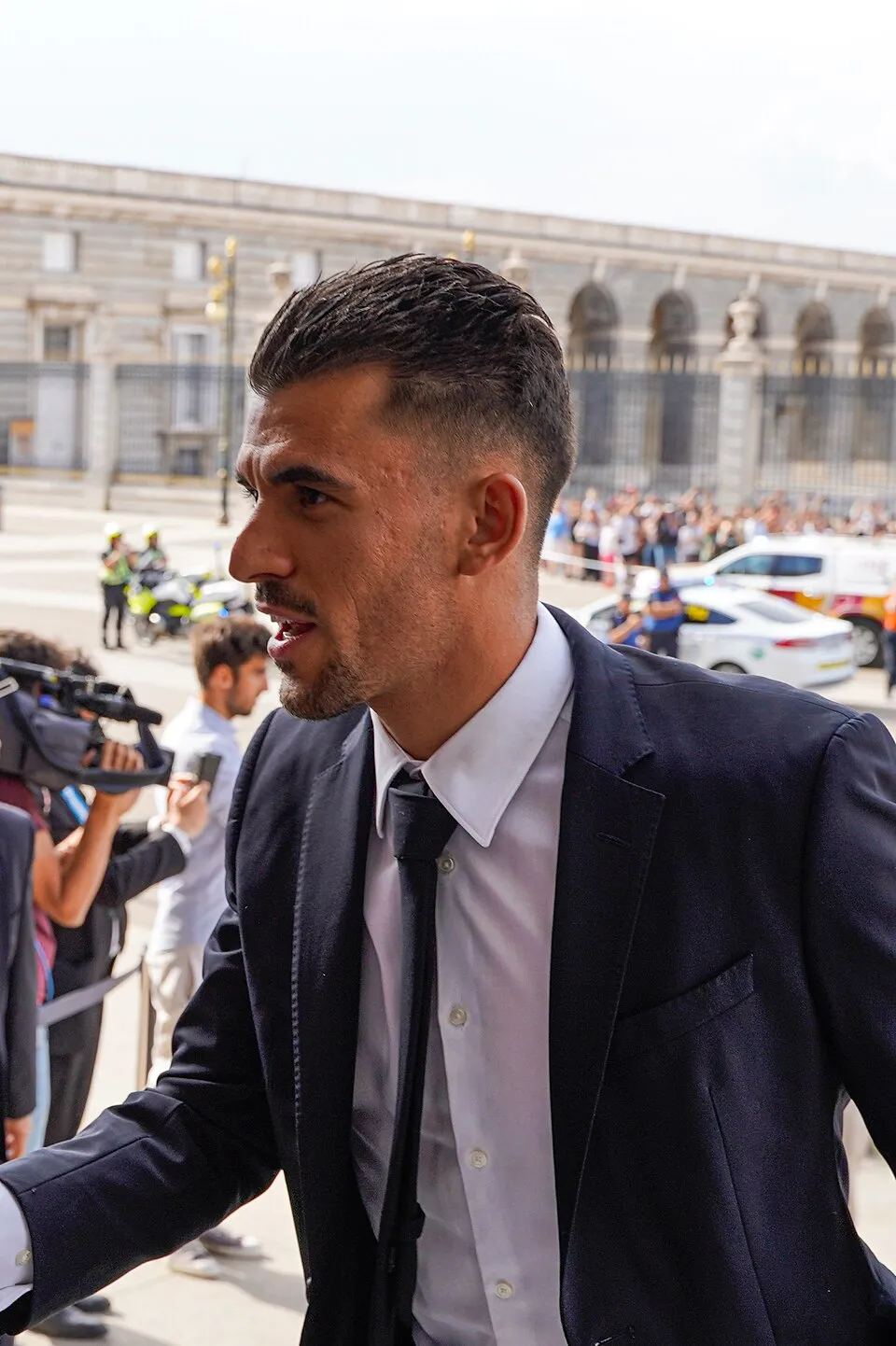 Gelandang Spanyol Dani Ceballos saat menjalani sesi latihan bersama klub