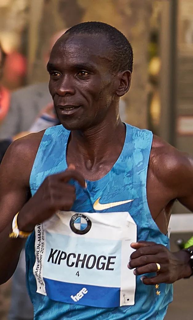 Pelari maraton legendaris asal Kenya Eliud Kipchoge saat bertanding
