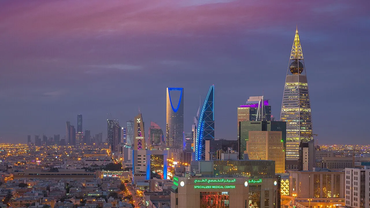 Pemandangan gedung pencakar langit dan kawasan modern di pusat kota Riyadh Arab Saudi