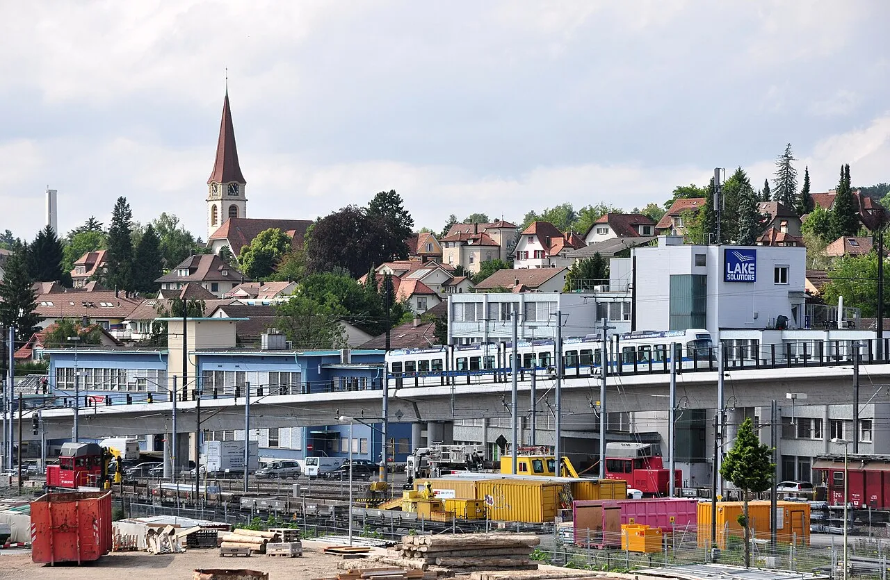 Pemandangan kota modern Wallisellen di wilayah Kanton Zurich Swiss