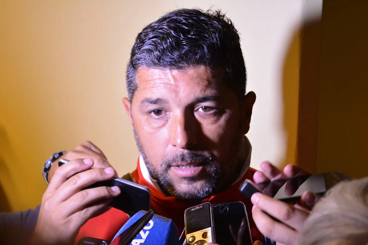 Profil mantan gelandang dan pelatih sepak bola asal Uruguay Leonardo Ramos