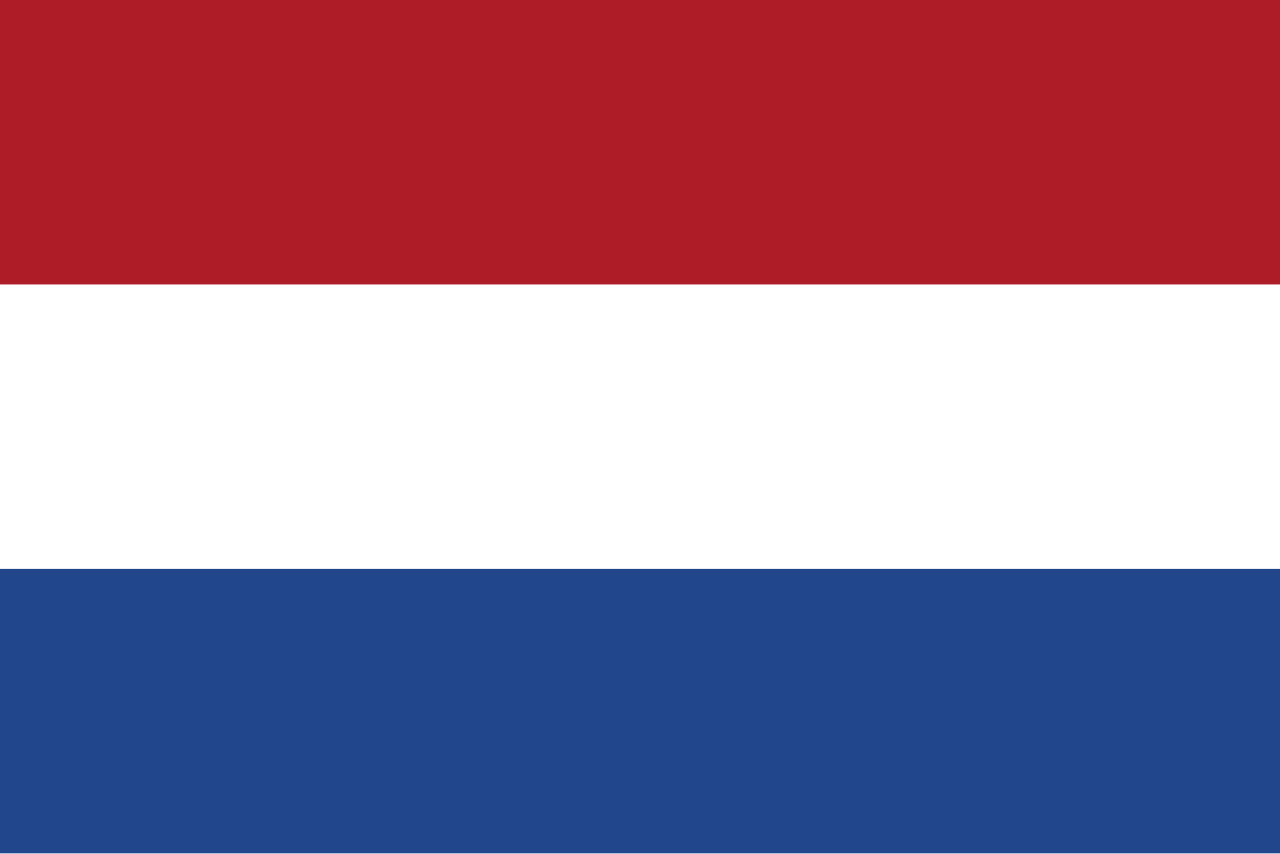 Pemandangan kanal dan bangunan khas perkotaan di Amsterdam Belanda