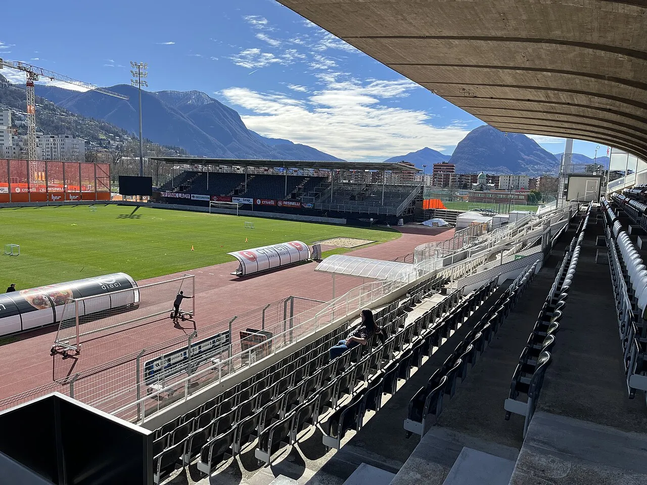 Tampak sudut Stadion Cornaredo di Lugano Swiss