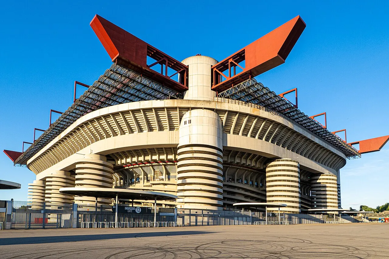 Stadion San Siro atau Stadio Giuseppe Meazza di Milan Italia