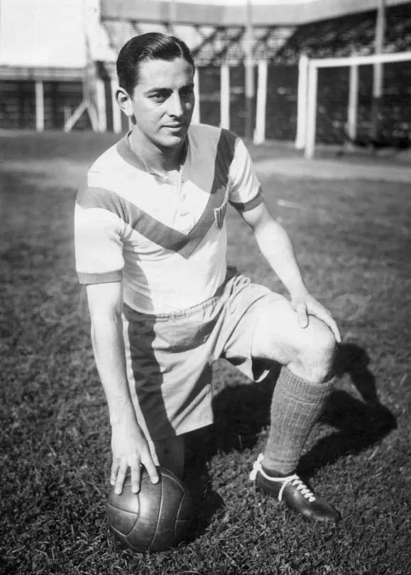 Legenda sepak bola Argentina Victorio Spinetto semasa aktif di lapangan hijau