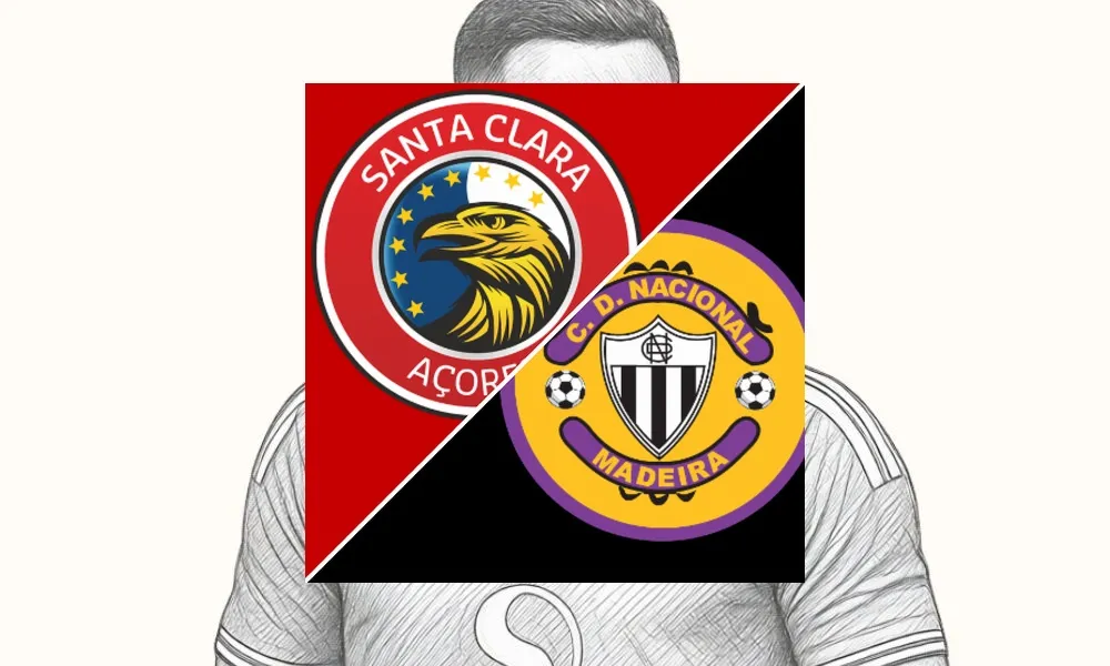 Aksi pemain Santa Clara saat berduel ketat melawan C.D. Nacional di Estádio de São Miguel