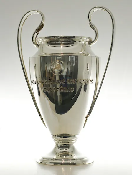 Trofi ikonik European Cup atau Liga Champions yang diperebutkan klub top Eropa