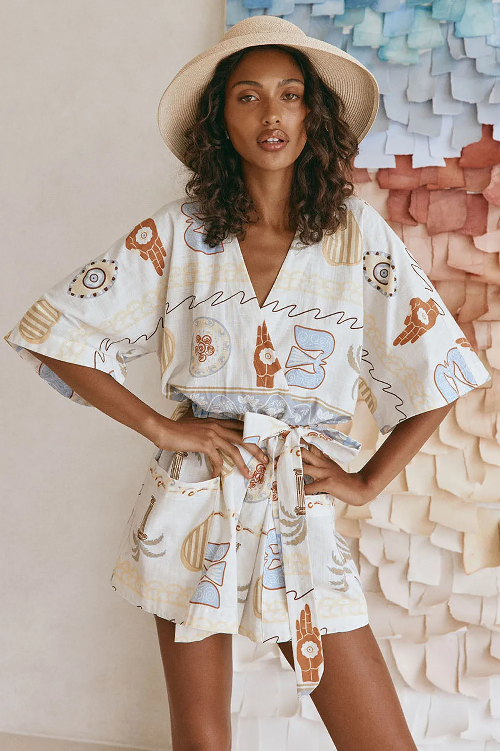 Kennedy Dress La Palma eksklusif dari koleksi Joy368 dengan detail lengan kimono dan bahan katun berkualitas tinggi